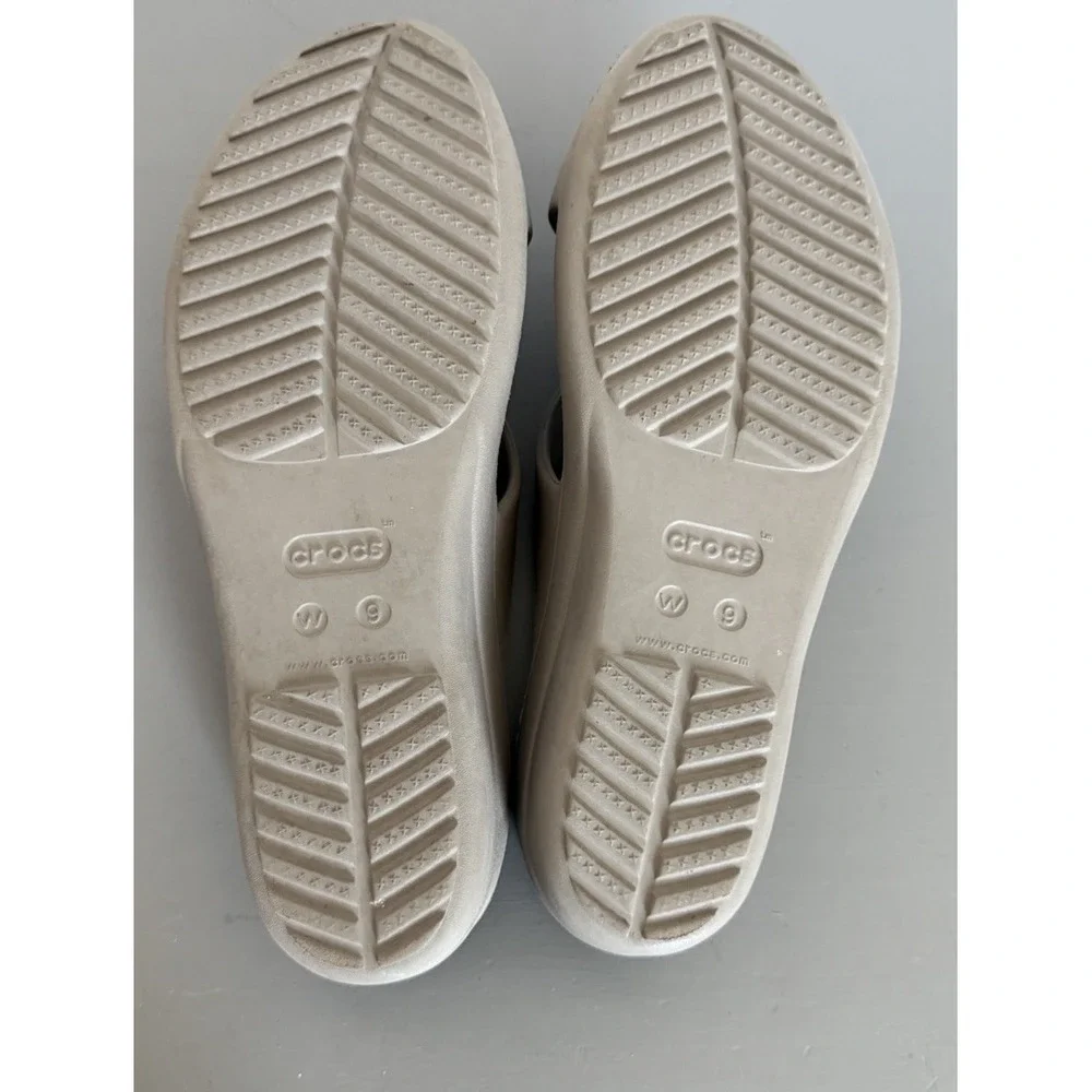 Crocs Sanrah Strappy Wedge Slide Sandals Womens Size 9 Taupe Comfort Casual